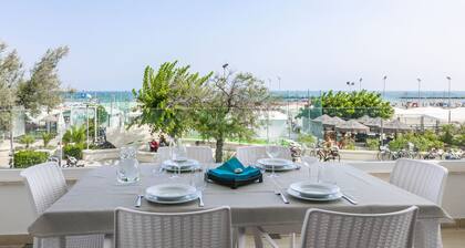 Sea view apartment in Senigallia with furnished balcony and parking space