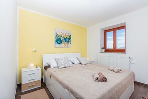 3 chambres, draps fournis