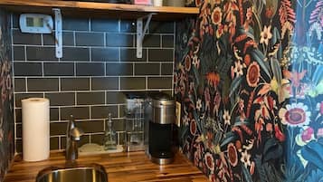 Fridge, microwave, coffee/tea maker, toaster