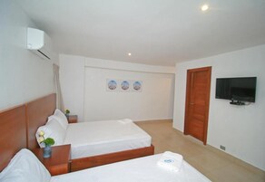 Basic Double Room | Laptop workspace, free WiFi, bed sheets