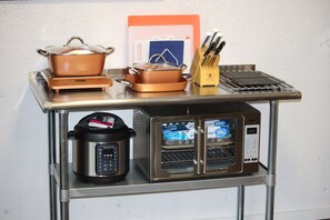 Interior - 
Not shared. Clean. Locationx3. 30 day minimum. Low daily rate + 20% discount (Port Angeles)