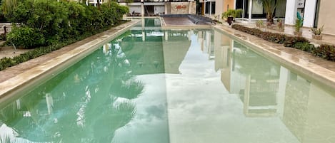 Piscine extérieure, piscine chauffée