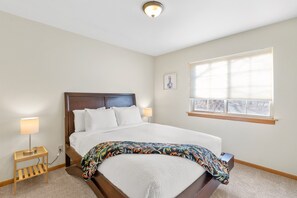 2 bedrooms, desk, iron/ironing board, free WiFi