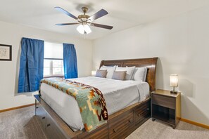 2 bedrooms, desk, iron/ironing board, free WiFi