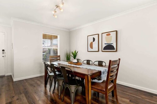 Heated Pool-Hot Tub-Game Room-Splash Pad Sea World