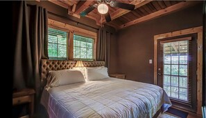 2 Schlafzimmer, Schreibtisch, Reisekinderbett, kostenloses WLAN