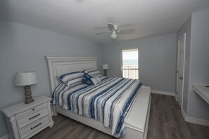 2 Schlafzimmer, Reisekinderbett, kostenloses WLAN, Bettwäsche