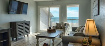 Captain's Cove - Beautifully Renovated Beachfront Condo