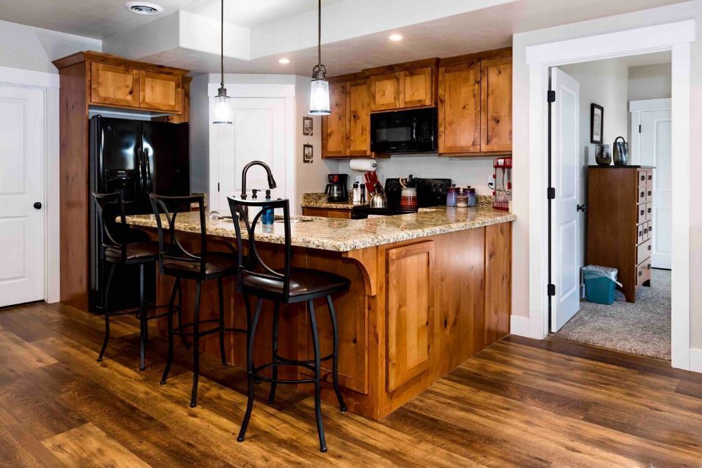 冰箱、微波炉、烤箱、炉灶