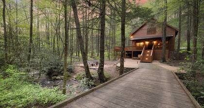 Cozy Cohutta Cabin - Creek Front Mountain Cabin - Located in Cohutta Wilderness