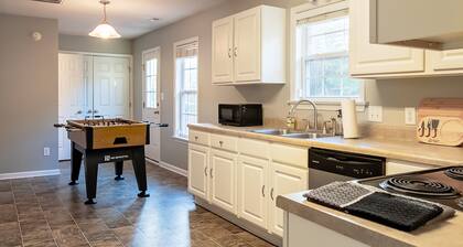 FAMILY FUN HOUSE MINUTES FROM BASE GATES