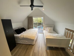 7 Schlafzimmer, Schreibtisch, Bügeleisen/Bügelbrett, kostenloses WLAN