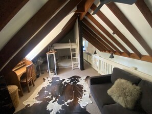 7 habitaciones, escritorio, tabla de planchar con plancha y wifi gratis