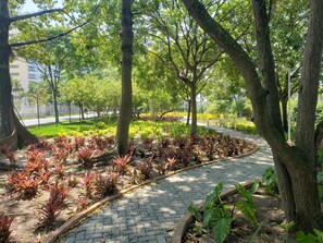 Property grounds - Charming condominium 5 minutes from Recreio dos Bandeirantes beach (RJ)