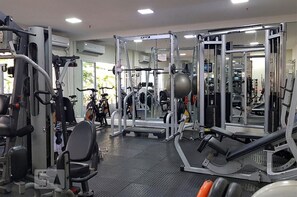 Fitness facility - Charming condominium 5 minutes from Recreio dos Bandeirantes beach (RJ)