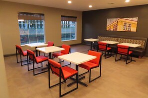 Free daily on-the-go breakfast  - Best Western Heritage Inn & Suites (Broussard)