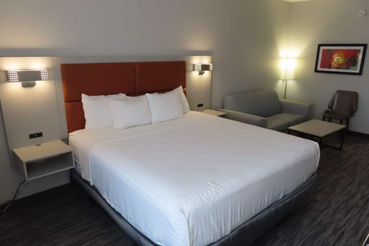 Premium bedding, down duvets, desk, laptop workspace