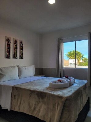 高級雙人房 | 防敏寢具、特厚豪華床墊、迷你吧、獨特裝修