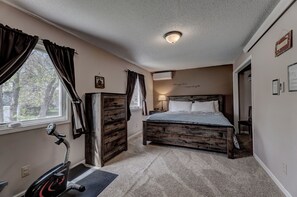 4 habitaciones, escritorio, tabla de planchar con plancha y wifi gratis