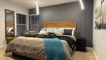 5 chambres, matelas mémoire de forme, fer et planche à repasser