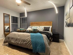 5 chambres, lit avec matelas en mousse à mémoire