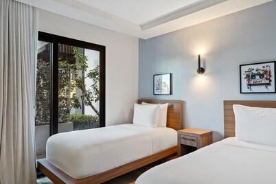 The Anthem Los Angeles Stadium District, Tapestry by Hilton