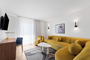 1 bedroom, pillowtop beds, in-room safe, individually decorated