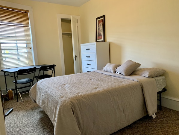2 habitaciones, escritorio y wifi