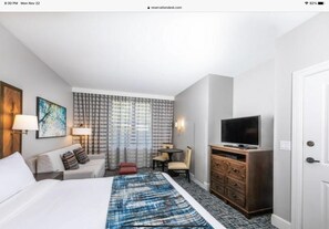 2 bedrooms, in-room safe, iron/ironing board, free WiFi