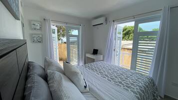 3 Schlafzimmer, Schreibtisch, Bügeleisen/Bügelbrett, Reisekinderbett