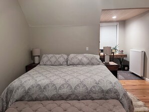 3 bedrooms, WiFi, bed sheets - Country Living at It’s Best! (Conesus)