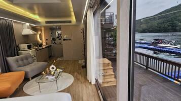 Basic Room, 1 Bedroom (Space Capsule) | 1 bedroom, free WiFi