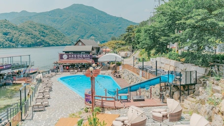 Exterior. Gapyeong Leupuang Pension