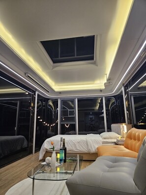 Basic Room, 1 Bedroom (Space Capsule) | 1 bedroom, free WiFi - Gapyeong Leupuang Pension (Gapyeong)