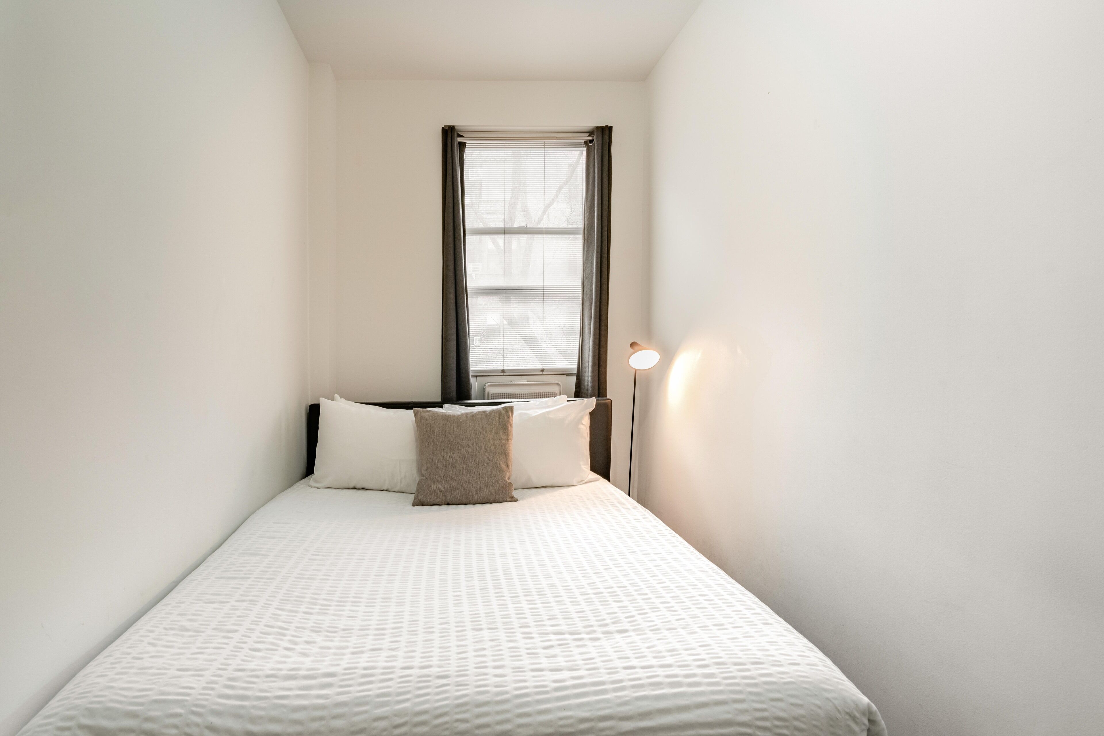 1 slaapkamer, een strijkplank/strijkijzer, gratis wifi