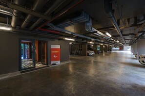 ที่จอดรถฟรี