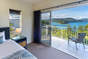 Apartment | 3 bedrooms, iron/ironing board, free WiFi, bed sheets