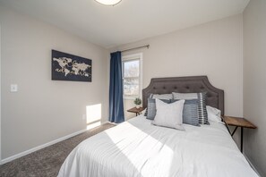 3 chambres, fer et planche à repasser, lit parapluie, Wi-Fi gratuit