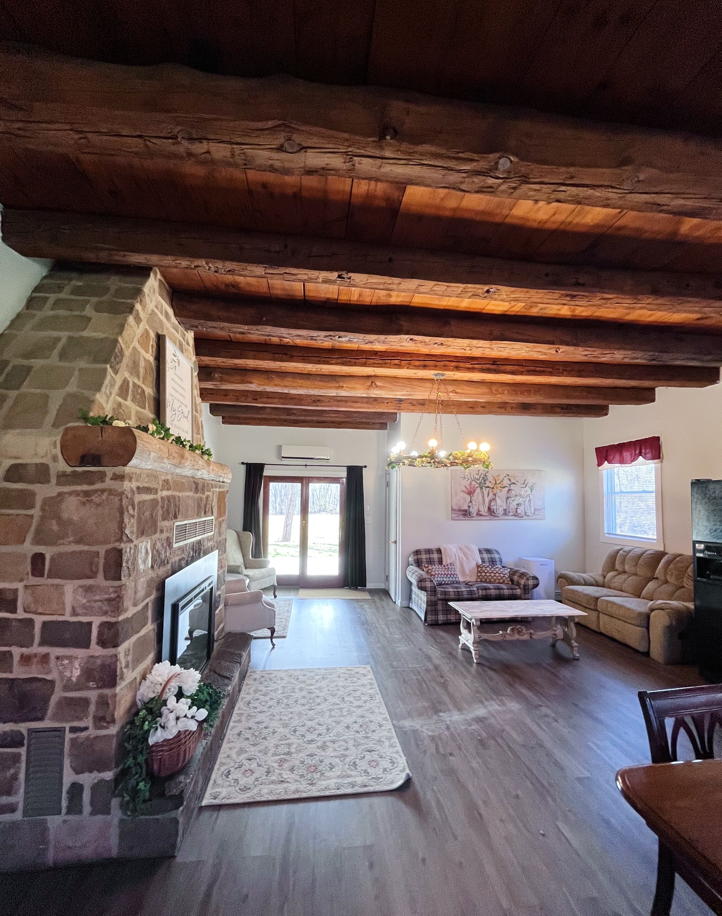 Smart TV, fireplace, table football, ping pong