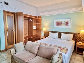 1 bedroom, desk, free WiFi, bed sheets