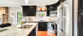 Bay Mount Chalet with Sauna