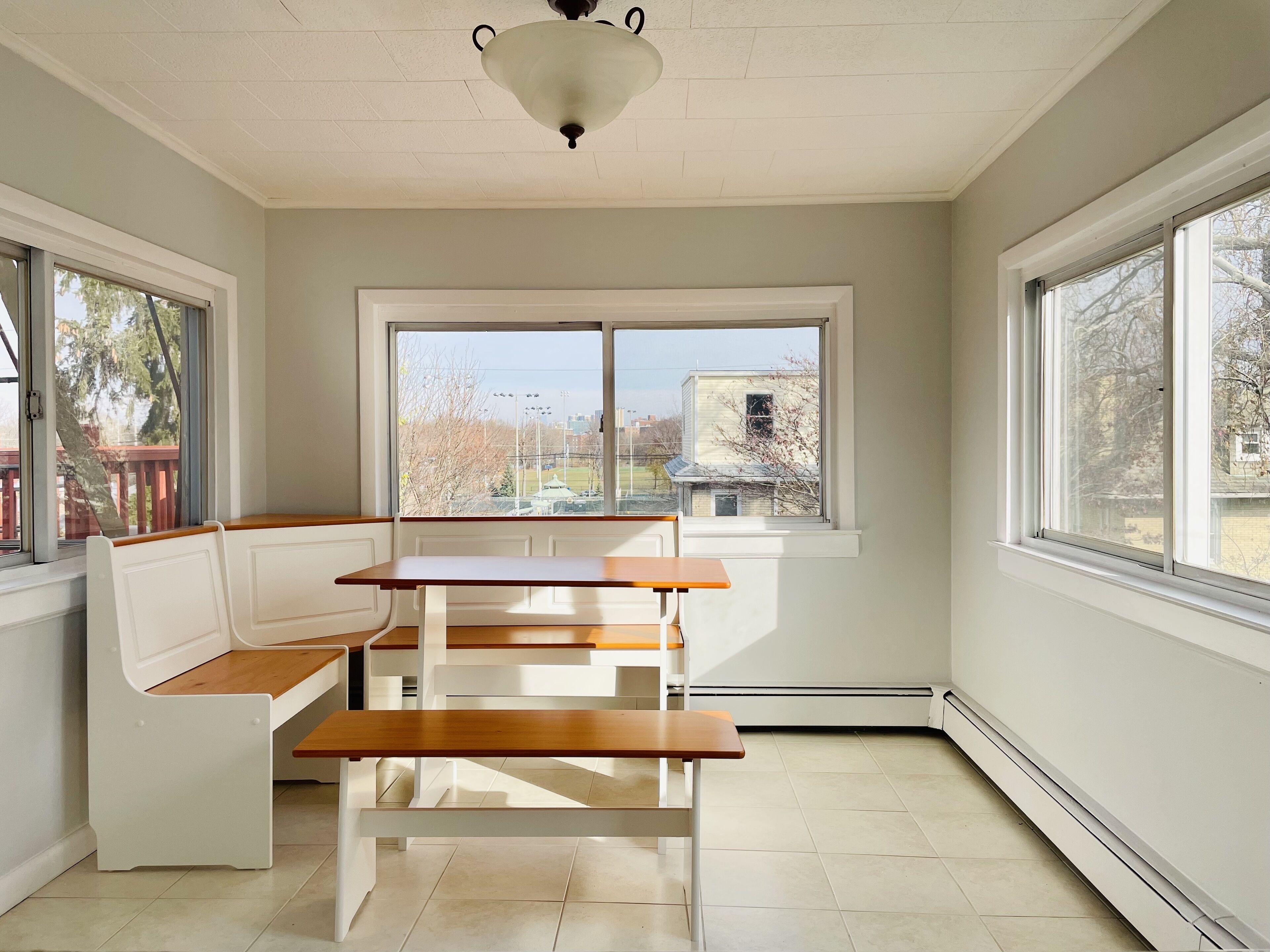 Close to NYC! Private 2 bedroom apartment with a deck.