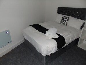 1 bedroom, iron/ironing board, WiFi, bed sheets