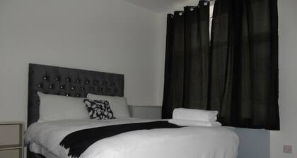 Inviting 1-Bed Ground Floor Apartment in Bolton