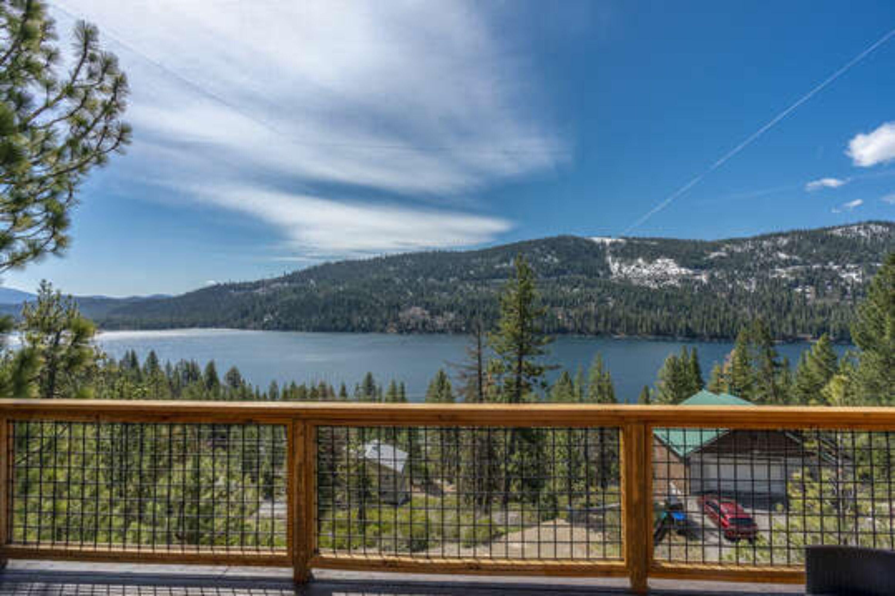 House, 4 Bedrooms | Balcony