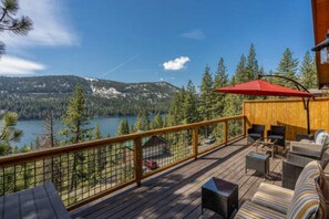 House, 4 Bedrooms | Balcony