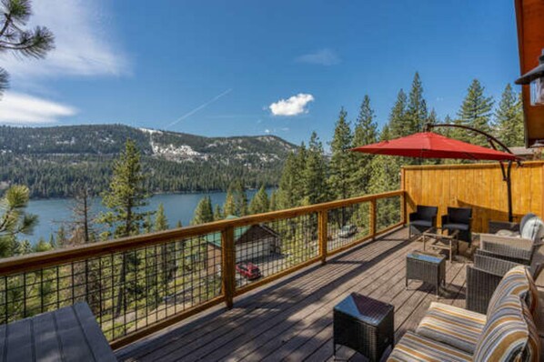 House, 4 Bedrooms | Balcony - Lakin' it Easy by Tahoe Mountain Properties (Truckee)