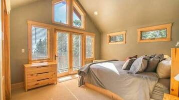 Cabin, 5 Bedrooms | 5 bedrooms
