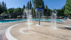 Pool - Gold Bend 5111 by Tahoe Mountain Properties (Truckee)