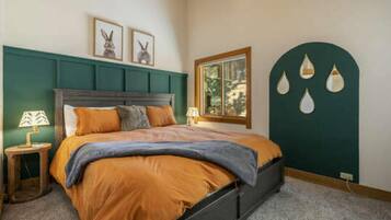 Condo, 3 Bedrooms